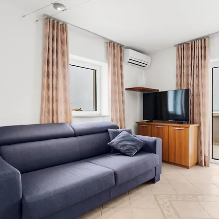 Milena By Crveni Vrh