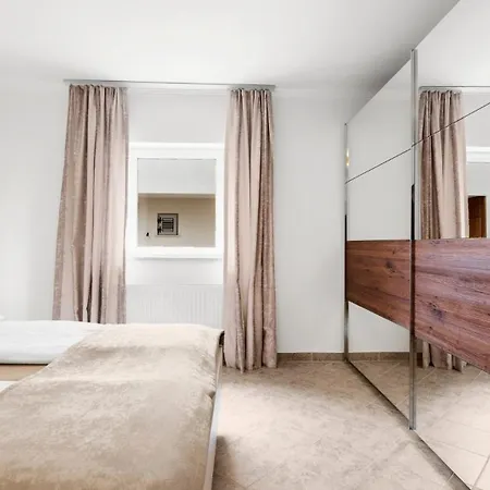 Milena By 4* Crveni Vrh