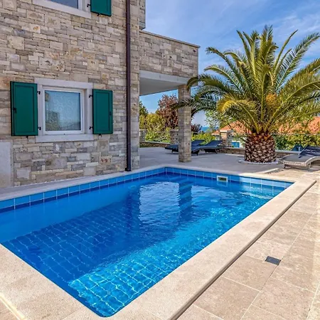 Milena By Crveni Vrh